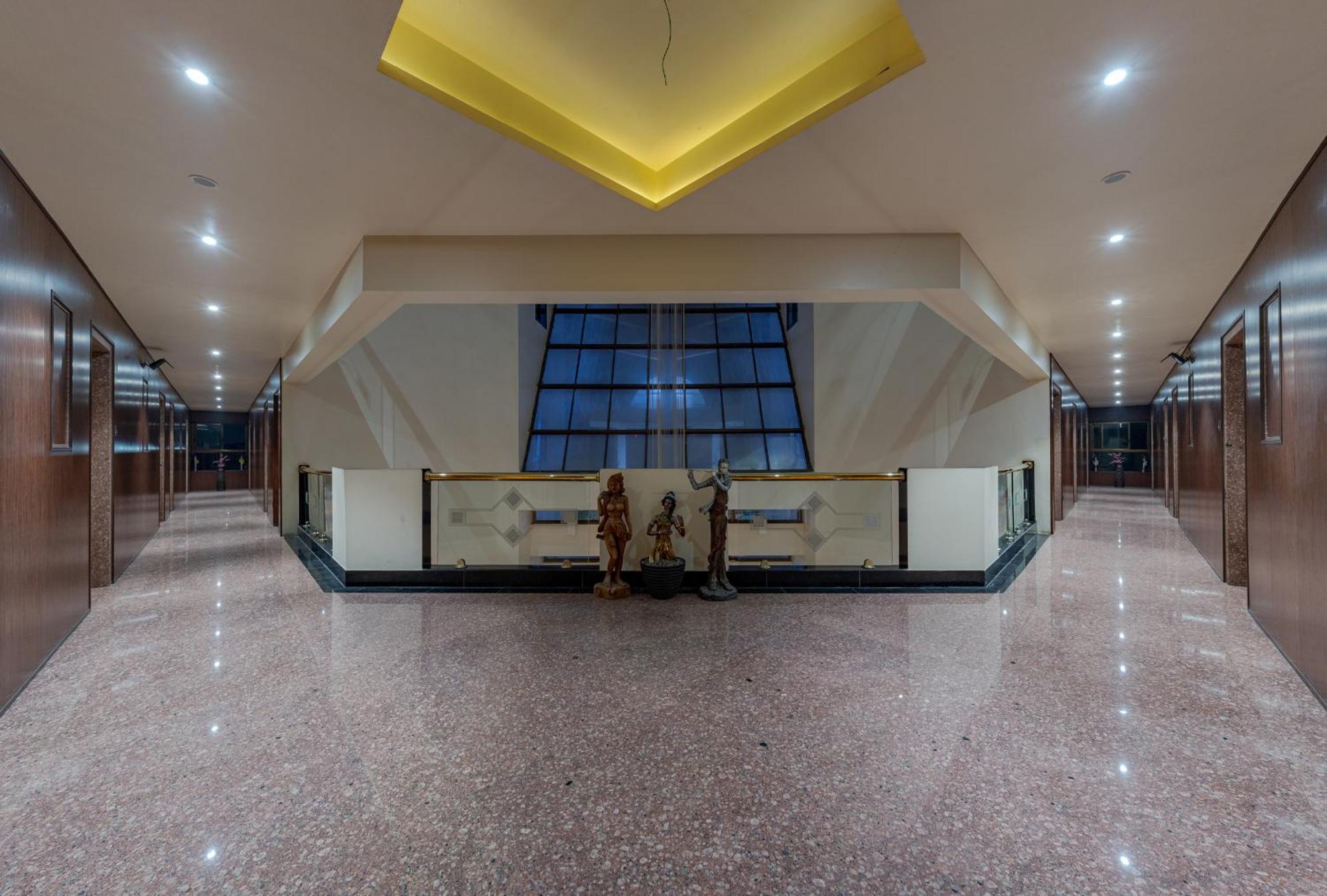 Hotel Surya Executive 3 Star Hotel Solapur Eksteriør billede