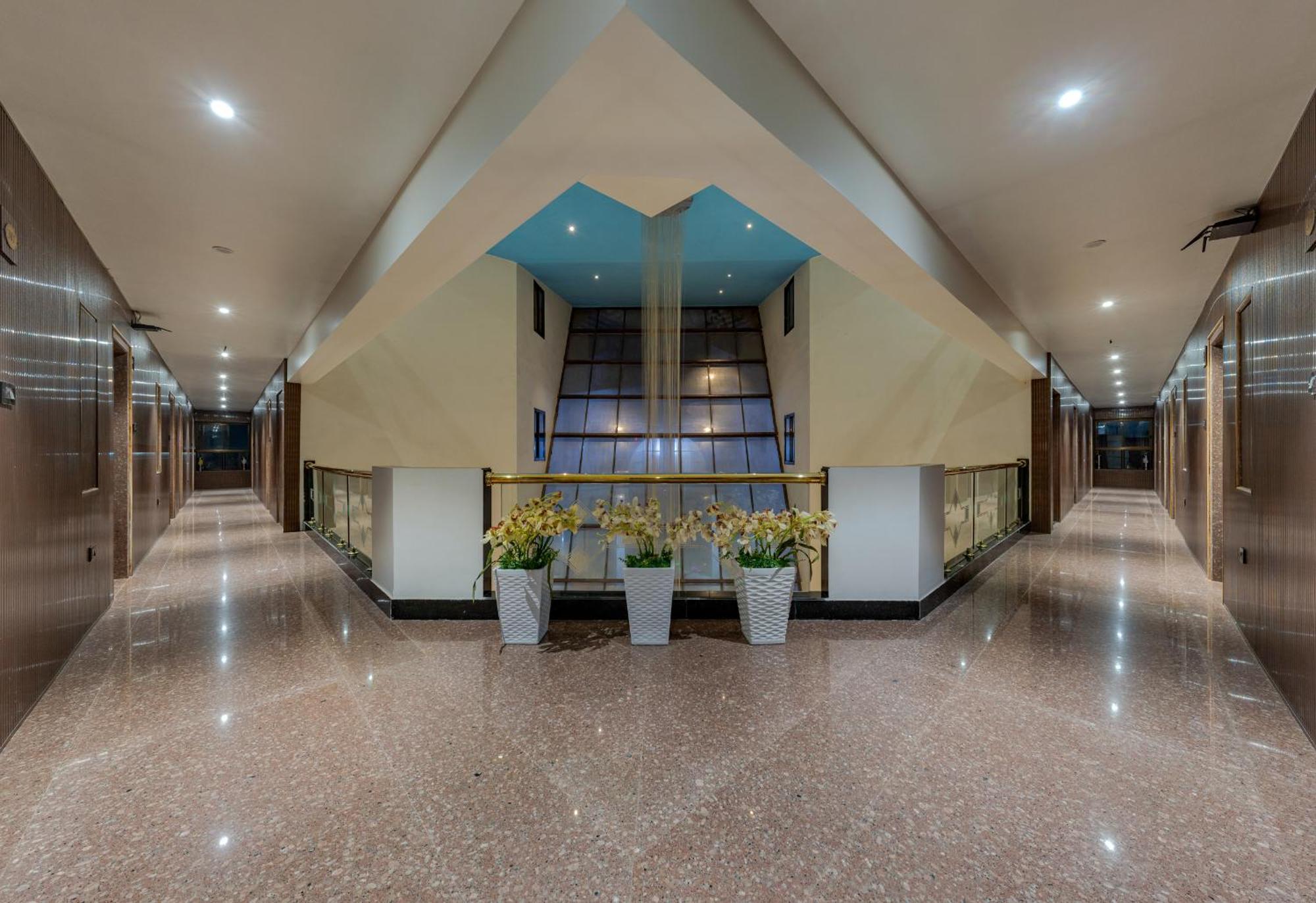 Hotel Surya Executive 3 Star Hotel Solapur Eksteriør billede