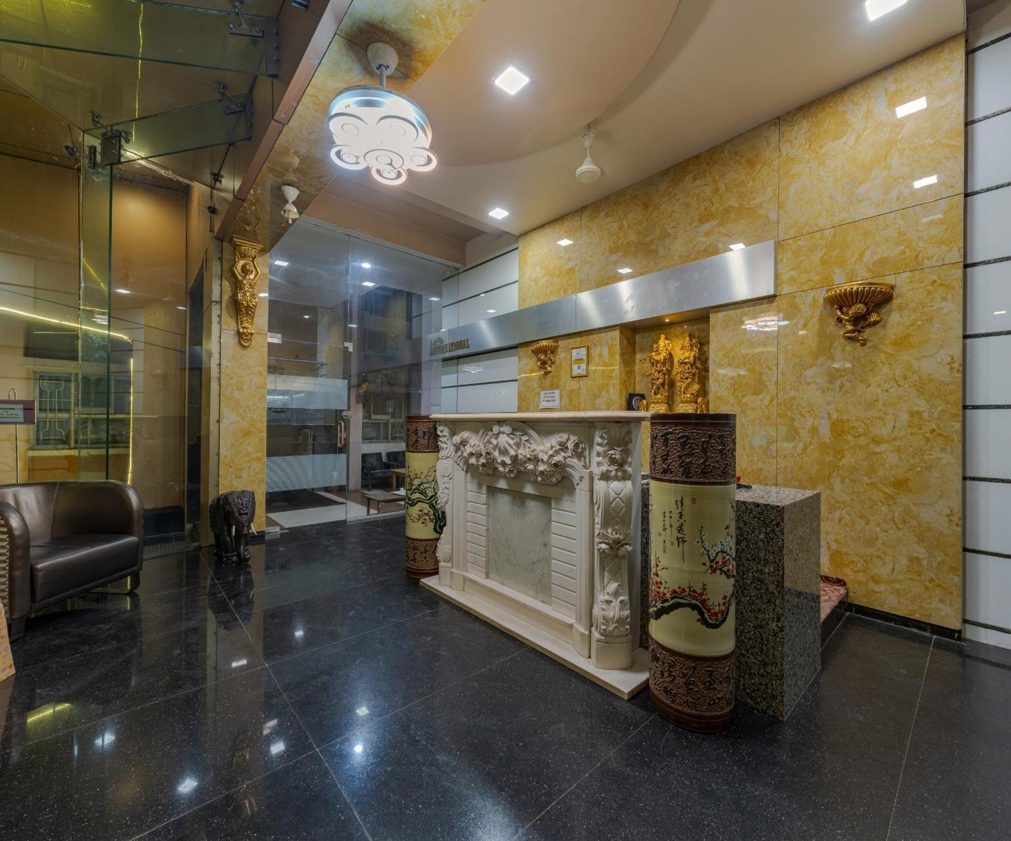 Hotel Surya Executive 3 Star Hotel Solapur Eksteriør billede