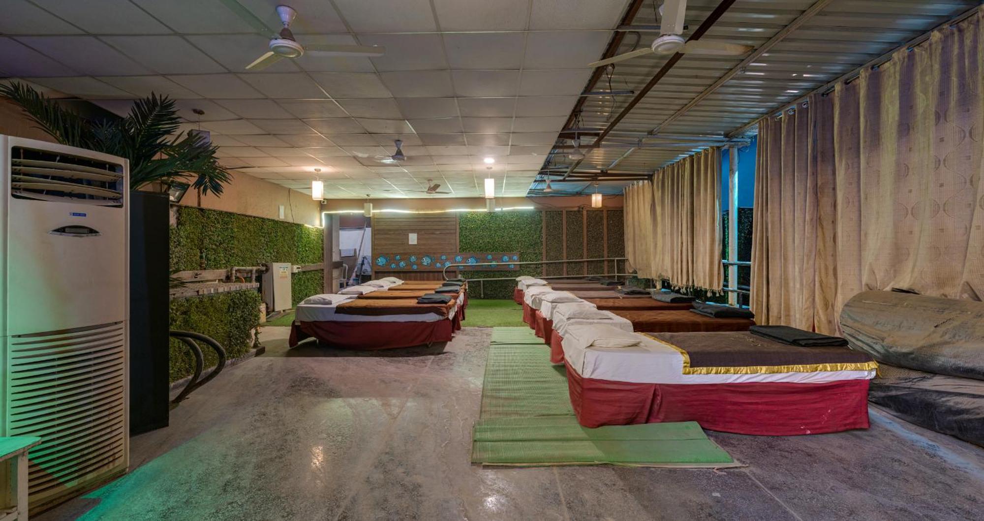 Hotel Surya Executive 3 Star Hotel Solapur Eksteriør billede